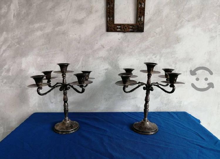 Candelabros de bronce vintage